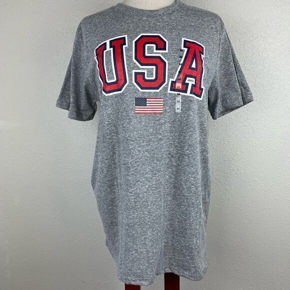 NWOT USA T-Shirt Size M - Picture 1 of 5